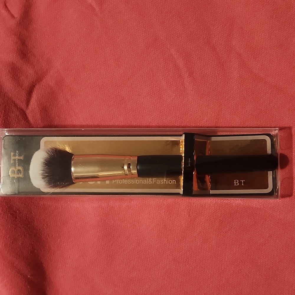 New Makeup Brush